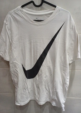 Camiseta Nike, marca: Nike, estado: Muy bueno, tamaño: L, 6,00 €, 6,30 € Protección al comprador incluida