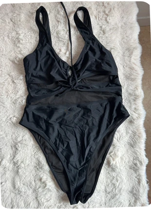 Maillot de bain 1 pièce noir avec découpe & lien réglable – Sexy & tendance, état: Neuf sans étiquette, taille: M / 38 / 10, 6,00 €, 7,00 € Protection acheteurs (Pro) incluse