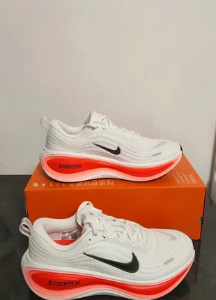 Nike vomero plus, marke: Nike, zustand: Neu, größe: 40, 109,00 €, 115,15 € inklusive Vinted-Käuferschutz