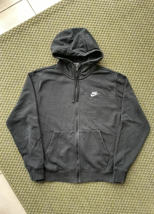 Zip Nike noir en parfait état taille M unisexe, brand: Nike, condition: Very good, size: M, €24.00, €25.90 includes Buyer Protection