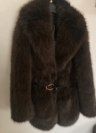 Pelliccia marrone con cintura Zara, marca: Zara, estado: Novo com etiquetas, tamanho: S / 36 / 8, €89.95, €95.15 inclui Proteção do Comprador