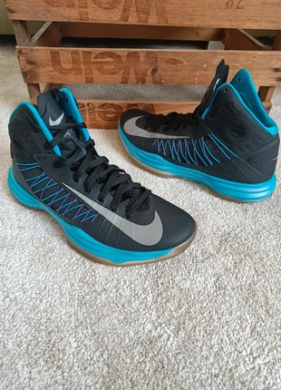 Nike Hyperdunk Basketballschuhe, merk: Nike, staat: Heel goed, maat: 44, € 15,00, € 16,45 inclusief Kopersbescherming