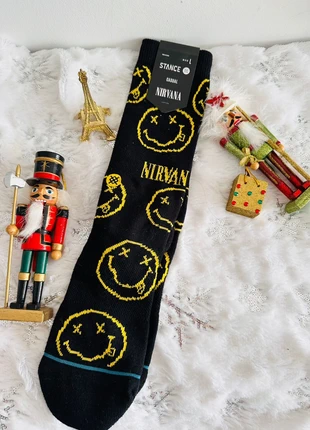 πChaussettes Stance x Nirvana β Smiley Logo Iconique, merk: Nirvana, staat: Nieuw met prijskaartje, maat: M | 43β46, β¬ 12,99, β¬ 14,34 inclusief Kopersbescherming Pro