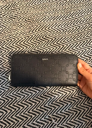 porte monnaie mango noir, marque: Mango, état: Très bon état, 3,00 €, 3,85 € Protection acheteurs incluse