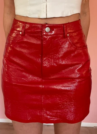 Pull&Bear Red Vinyl Skirt – Size S, marque: Pull & Bear, état: Très bon état, taille: S / 36 / 8, 4,00 €, 4,90 € Protection acheteurs incluse