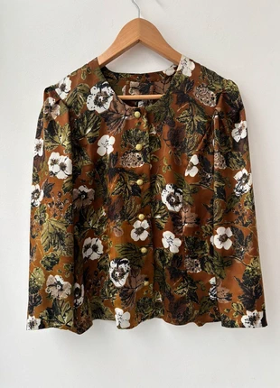 Blusa dorada de flores, brand: Vintage Dressing, condizioni: Ottime, taglia: M / IT 42 / EU 38, €5.00, €5.95 include la Protezione acquisti