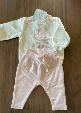 Conjunto 1/3 meses, marca: Disney, estado: Novo com etiquetas, tamanho: 1-3 meses / 56 cm, €8.00, €9.10 inclui Proteção do Comprador