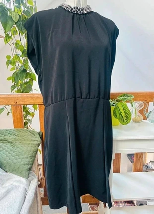 Robe noire 27 Quai de Seine Paris - col collier perlé, marca: 27 Quai De Seine, estado: Muy bueno, tamaño: XXXL / 46 / 18, 6,00 €, 7,00 € Protección al comprador incluida