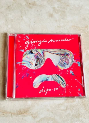 CD Giorgio Moroder with Britney Spears, Kylie Minogue, Kelis, Charli XCX, zustand: Neu, 1,00 €, 1,75 € inklusive Vinted-Käuferschutz