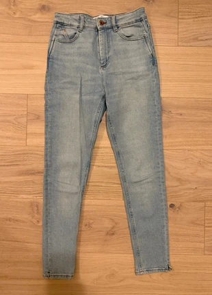ZARA Jeans – Hellblau, Größe 38, brand: Zara, condizioni: Ottime, taglia: M / IT 42 / EU 38, €5.00, €5.95 include la Protezione acquisti