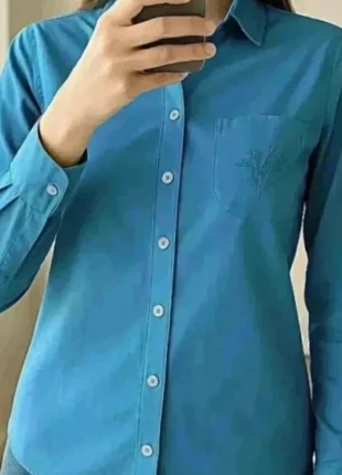 Chemisier bleu élégant Creation & Paris taille 38 manches longues, marque: creation paris, état: Très bon état, taille: M / 38 / 10, 1,90 €, 2,70 € Protection acheteurs incluse