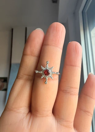 Garnet star Ring, état: Neuf sans étiquette, taille: Ajustable, 5,00 €, 5,95 € Protection acheteurs incluse