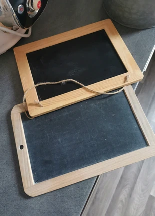 Deux ardoises, marque: La Grande Récré, état: Très bon état, taille: 10 ans / 140 cm, 2,00 €, 2,80 € Protection acheteurs incluse