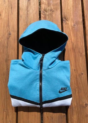 Veste à capuche Nike Tech - Taille L, marca: Nike, estado: Muito bom, tamanho: L, €51.00, €54.25 inclui Proteção do Comprador