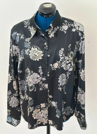 Chemise noire satinée à motifs fleuris – Karting Kollection – Taille 46 – Épaulettes en mousse, brand: Karting, condition: Very good, size: XXXL / 46 / 18, €9.00, €10.15 includes Buyer Protection Pro