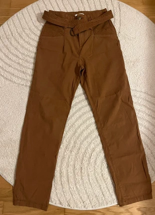 Pantalon camel taille haute avec ceinture – Camaïeu, marke: Camaïeu, zustand: Sehr gut, größe: M / 38 / 10, 10,00 €, 11,20 € inklusive Vinted-Käuferschutz
