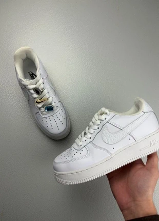 Basket chaussure Nike Air Force 1 blanche femme - Taille 36, marke: Nike, zustand: Sehr gut, größe: 36, 50,00 €, 53,20 € inklusive Vinted-Käuferschutz