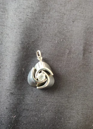 Joli pendentif vintage avec un strass en parfait état, marque: Vintage, état: Très bon état, 6,00 €, 7,00 € Protection acheteurs (Pro) incluse