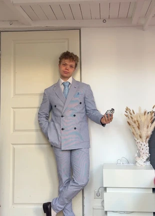 Wunderschöner Blau / Weißer Anzug, merk: Fashion, staat: Heel goed, maat: 50, € 79,00, € 83,65 inclusief Kopersbescherming