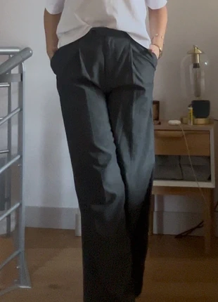 pantalon de tailleur gris, marque: H&M, état: Neuf sans étiquette, taille: S / 36 / 8, 15,00 €, 16,45 € Protection acheteurs incluse