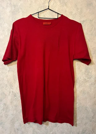 Tshirt manches courtes rouge côtelé Tissaia, marke: Tissaia, zustand: Sehr gut, größe: S / 36 / 8, 4,00 €, 4,90 € inklusive Vinted-Käuferschutz