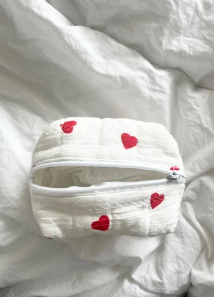 Trousse à maquillage coeur style old money pinterest, marque: Fait Main, état: Neuf sans étiquette, 8,00 €, 9,10 € Protection acheteurs incluse