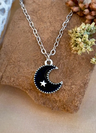 Collar Luna y Estrella Plata / Collier lune noire et petite étoile argentée, marca: Local, estado: Nuevo sin etiquetas, 7,50 €, 8,58 € Protección al comprador Pro incluida