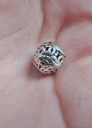 Ciondolo pandora openwork, marque: Pandora, état: Neuf sans étiquette, 10,00 €, 11,20 € Protection acheteurs incluse