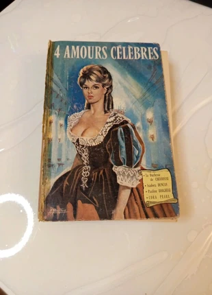 4 Amours Célèbres, zustand: Zufriedenstellend, 6,00 €, 7,00 € inklusive Vinted-Käuferschutz