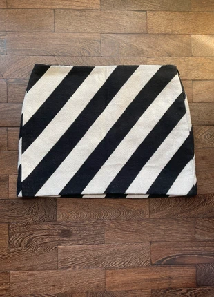 Mini gonna bianca e nera, marque: Mango, état: Très bon état, taille: S / 36 / 8, 8,00 €, 9,10 € Protection acheteurs incluse