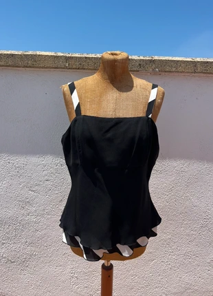 Top negro con volantes y rayas blancas Edward’os – Talla 46, marque: Edward'os, état: Très bon état, taille: XXXL / 46 / 18, 10,00 €, 11,20 € Protection acheteurs incluse