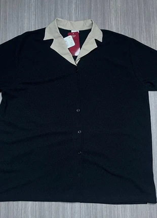 Chemise manche courte bi matière côtelé noir Sizeup taille XXL, brand: Size up, condizioni: Ottime, taglia: XXL, €7.00, €8.05 include la Protezione acquisti