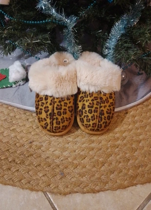 Chausson fourré taille 39 neuve imprimé léopard 🐆, marque: sans marque, état: Neuf avec étiquette, taille: 39, 8,00 €, 9,10 € Protection acheteurs incluse