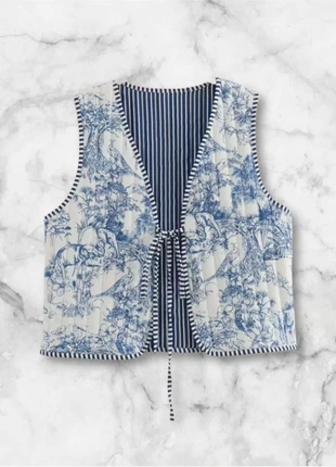 Gilet veste sans manches blanc à imprimé bleu taille M, coupe bohème chic romantique, merk: Vintage, staat: Heel goed, maat: M / 38 / 10, € 35,00, € 37,45 inclusief Kopersbescherming Pro