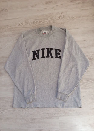 Pull vintage col rond Nike | Gris logo brodé | Taille L Homme, marke: Nike, zustand: Sehr gut, größe: L, 10,00 €, 11,20 € inklusive Vinted-Käuferschutz
