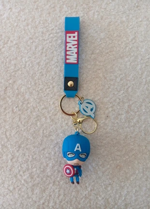 Porte clés Avengers Marvel neuf, marque: Shein, état: Neuf avec étiquette, 3,00 €, 3,85 € Protection acheteurs incluse