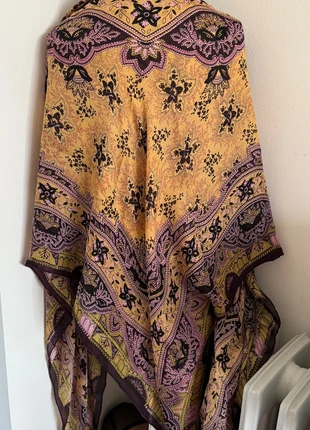 Grand châle en soie Vintage, brand: Gianfranco Ferré, condition: New without tags, €150.00, €158.20 includes Buyer Protection