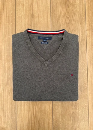 Pull hiver Tommy Hilfiger col V épais hiver sweat | gris logo brodé | taille L, marque: Tommy Hilfiger, état: Très bon état, taille: L, 20,00 €, 21,70 € Protection acheteurs incluse