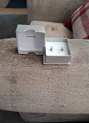 Silver Stud Earrings, brand: H.Samuel, condition: New without tags, £10.00, £11.20 includes Buyer Protection
