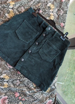 Rokje Only corduroy maat L, marque: ONLY, état: Très bon état, taille: L / 40 / 12, 6,00 €, 7,00 € Protection acheteurs incluse