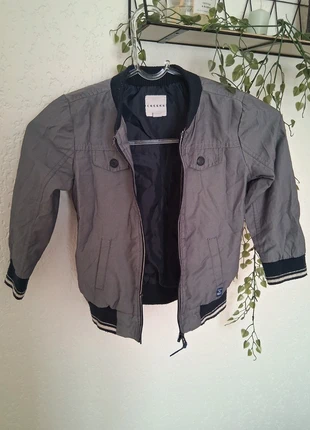 Veste automne Creeks - 4 ans, marca: Creeks, estado: Bom, tamanho: 4 anos / 104 cm, €2.00, €2.80 inclui Proteção do Comprador