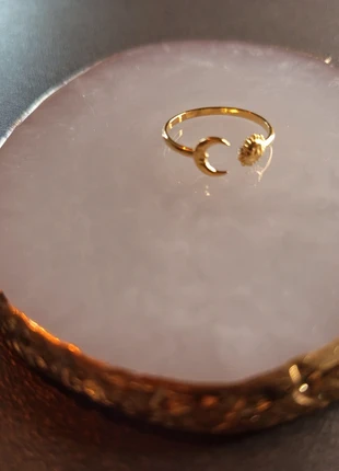 Bague soleil ajustable, marke: showroom by adeline, zustand: Neu, mit Etikett, größe: Größenverstellbar, 5,00 €, 5,95 € inklusive Vinted-Käuferschutz