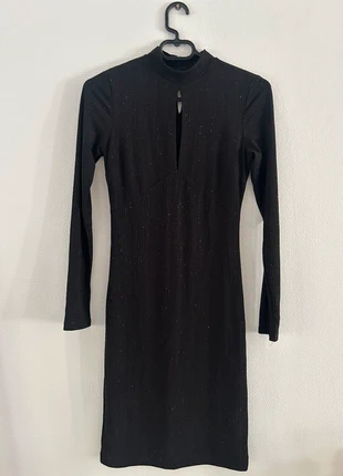 Robe mi longue à paillettes noir, marque: H&M, état: Très bon état, taille: XS / 34 / 6, 5,00 €, 5,95 € Protection acheteurs incluse