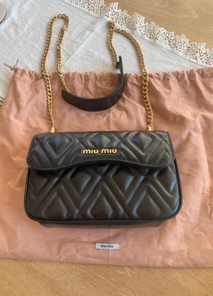 Borsa Miu Miu Prada nera, marke: Miu Miu, zustand: Neu, 950,00 €, 998,20 € inklusive Vinted-Käuferschutz