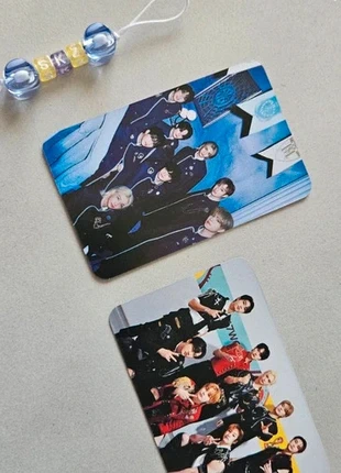 Stray Kids (1 chain + 2 photocards), marque: Hand, état: Comme neuf, 3,00 €, 3,85 € Protection acheteurs incluse