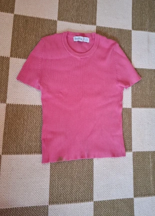 Crop top ajustado de canalé rosa, marque: Bershka, état: Bon état, taille: S / 36 / 8, 2,00 €, 2,80 € Protection acheteurs incluse