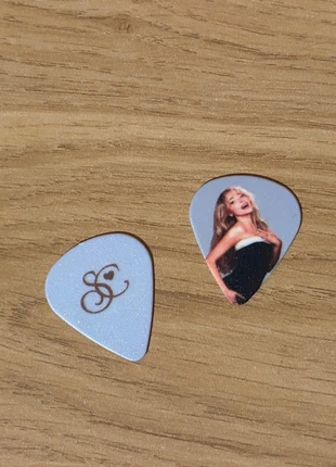 Sabrina Carpenter plectrum, état: Très bon état, 4,00 €, 4,90 € Protection acheteurs incluse