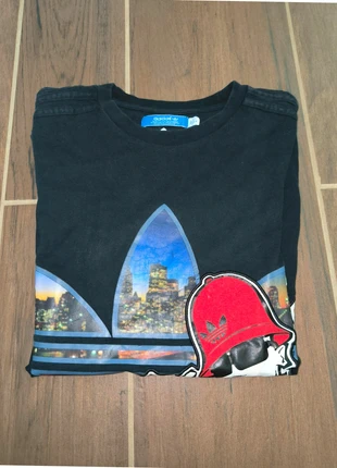 T-Shirt Adidas noir taille S, marque: adidas, état: Bon état, taille: S, 11,90 €, 13,20 € Protection acheteurs incluse