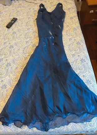 Abito da cerimonia blu lucido, brand: Vintage Dressing, condizioni: Ottime, taglia: L / IT 44 / EU 40, €16.00, €17.50 include la Protezione acquisti