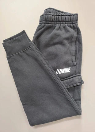 Pantalon de jogging Nike noir Taille XS en très bon état, merk: Nike, staat: Heel goed, maat: XS / 34 / 6, € 19,00, € 20,65 inclusief Kopersbescherming